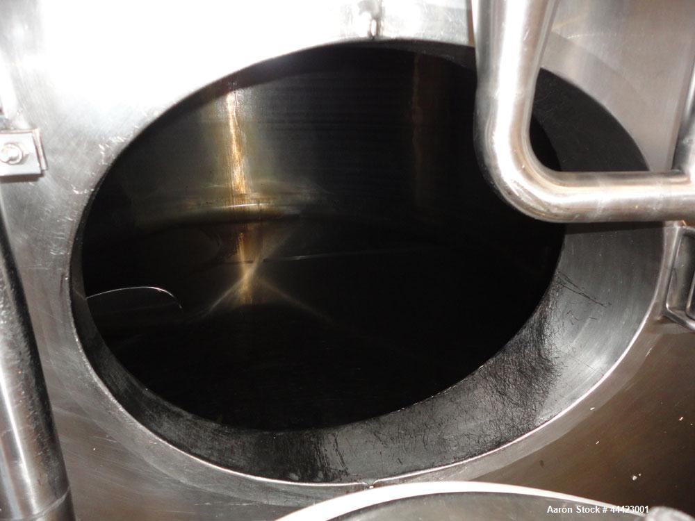 Used 3000 Gallon Stainless Steel Dairy Craft Tank