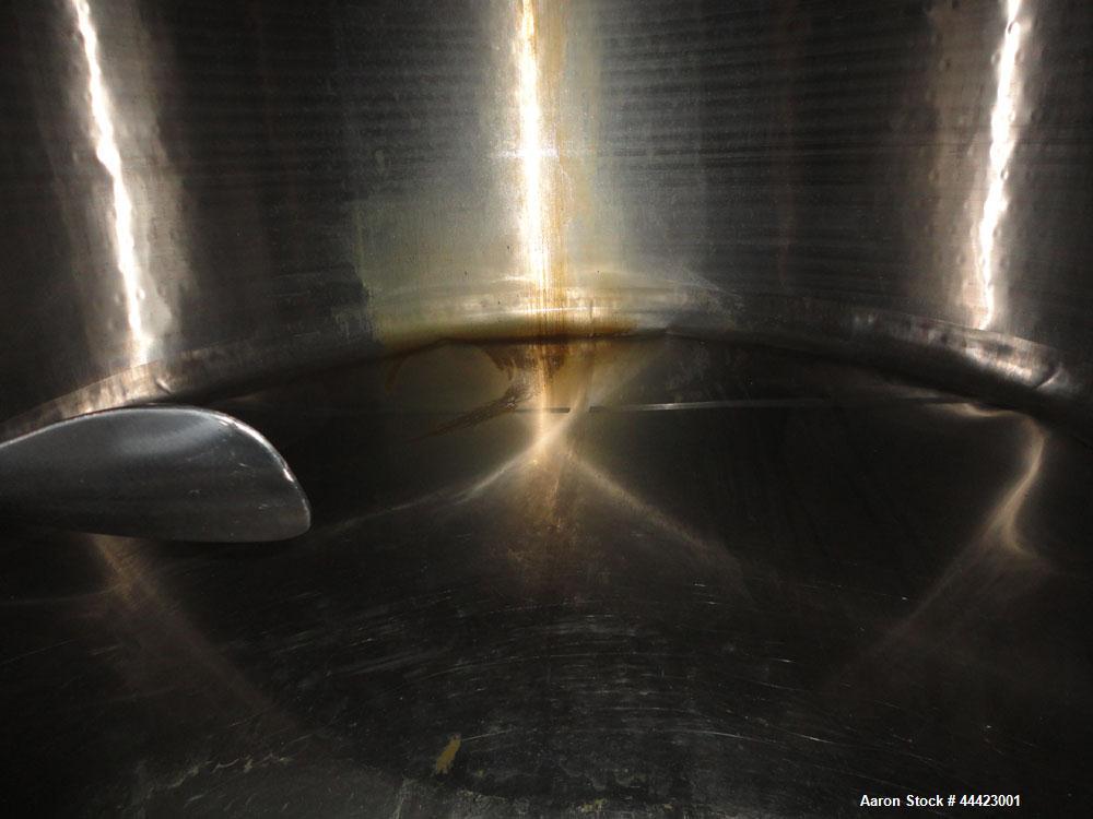 Used 3000 Gallon Stainless Steel Dairy Craft Tank