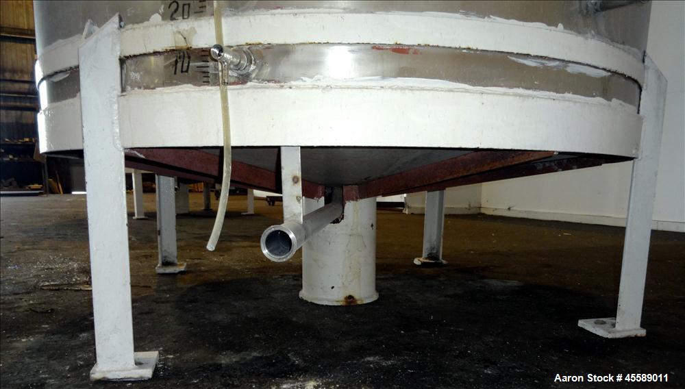Used 2500 Gallon Douglas Brothers 304 Stainless Steel Vertical Tank