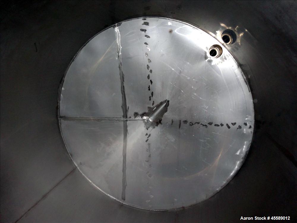 Used 2500 Gallon Douglas Brothers 304 Stainless Steel Vertical Tank