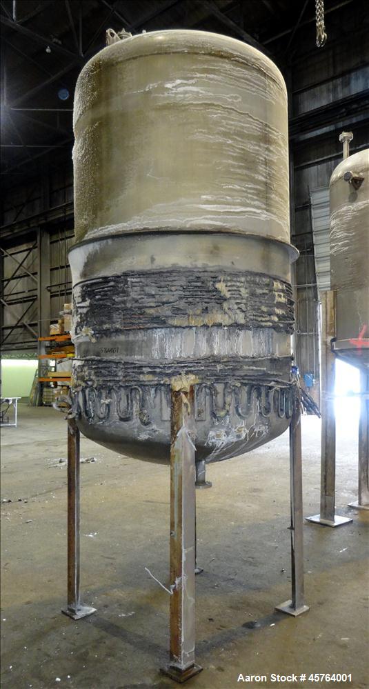Used Dusenbery Tank, Approximately 1,000 Gallons, Vertical