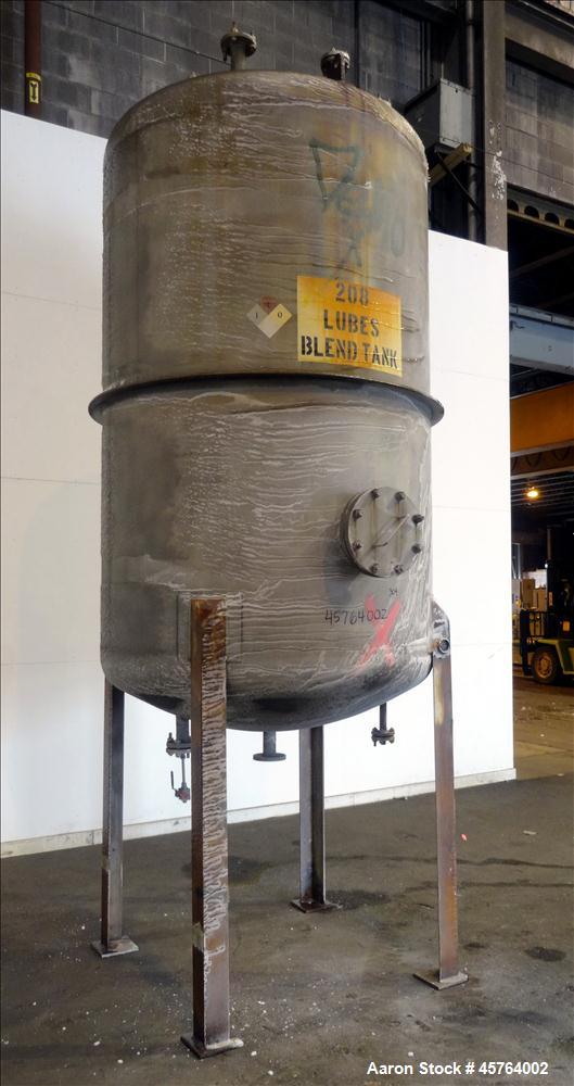 Used Dusenbery Tank, Approximately 1,000 Gallons, Vertical, 304 Stainless Steel