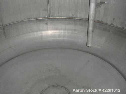 Used Echo Engineering Pressure Tank, 1453 Gallon (5,500 liter), 316 Stainless Steel, Vertical. Approximately 70" (1800 mm) diameter x 84" straight side (2150 mm), welded dished top and bottom. Intern...