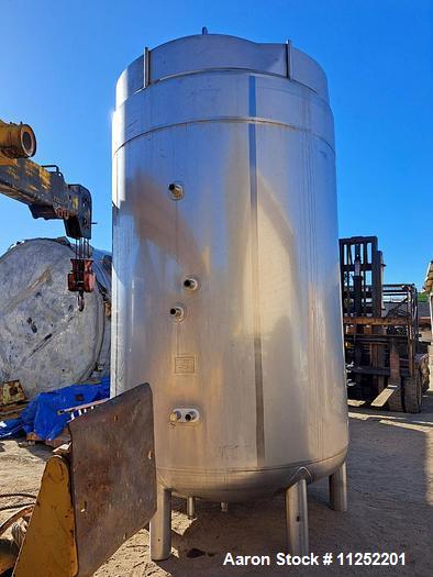 Used Feldmeier 3,000-Gallon 304 Stainless Steel Tank