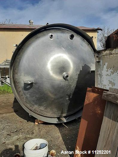 Used Feldmeier 3,000-Gallon 304 Stainless Steel Tank