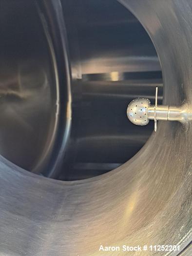 Used Feldmeier 3,000-Gallon 304 Stainless Steel Tank