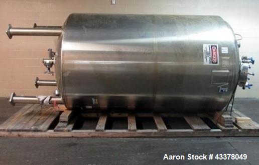 Used Feldmeier Pressure Tank, 2000 Gallon. Stainless steel construction, approximate 72" diameter x 114" straight side. Internal rated 40psi & Full Vacuum at 300 degrees F. National Board# 3313, seri...
