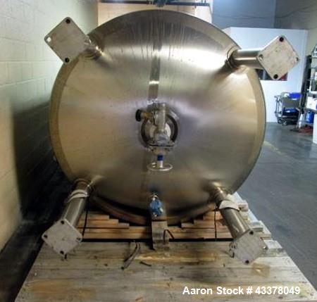 Used Feldmeier Pressure Tank, 2000 Gallon. Stainless steel construction, approximate 72" diameter x 114" straight side. Internal rated 40psi & Full Vacuum at 300 degrees F. National Board# 3313, seri...