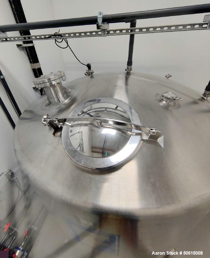 Used Feldmeier 1500 Gallon Stainless Steel Tank, Vertical.