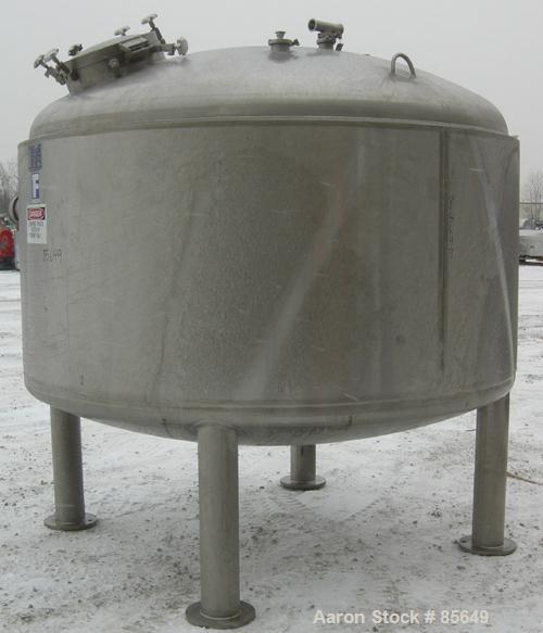 USED: Feldmeier pressure tank, 1500 gallon, 316L stainless steel, vertical. 96" diameter x 42" straight side, dished top and bottom. Internal rated 50/FV psi at 300 deg F. Top openings: (6) 1-1/2" tr...