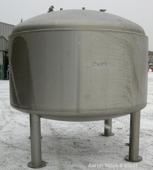 USED: Feldmeier pressure tank, 1500 gallon, 316L stainless steel, vertical. 96" diameter x 42" straight side, dished top and bottom. Internal rated 50/FV psi at 300 deg F. Top openings: (6) 1-1/2" tr...