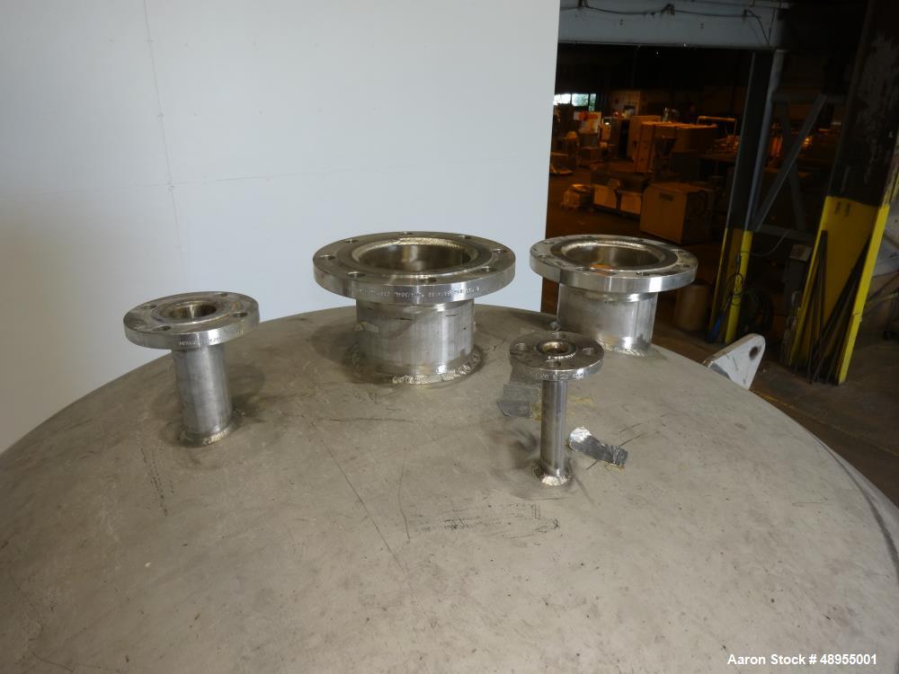 Used Four Corp Pressure Tank, Approximately 1,250 Gallon, 304 Stainless Steel.