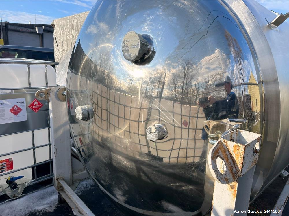 Used Glacier Tanks Stainless Steel Brew Tank, 40 BBL (1,240 Gallon). 304 stainless steel. Cone bottom. Center bottom outlet. Side manway. On (4) legs. SN GT-V-3215.