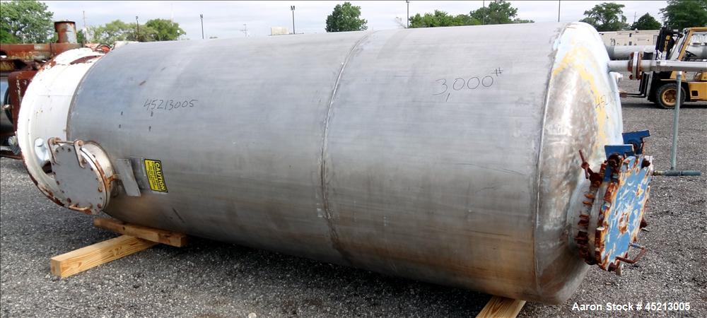 Used 2000 Gallon Stainless Steel Graver Pressure Tank