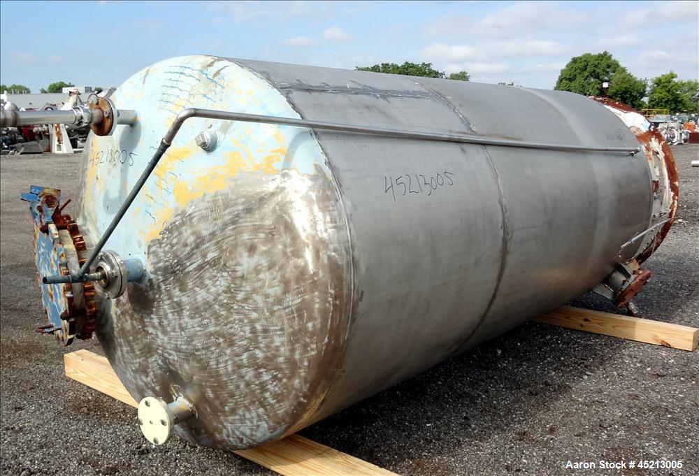 Used 2000 Gallon Stainless Steel Graver Pressure Tank