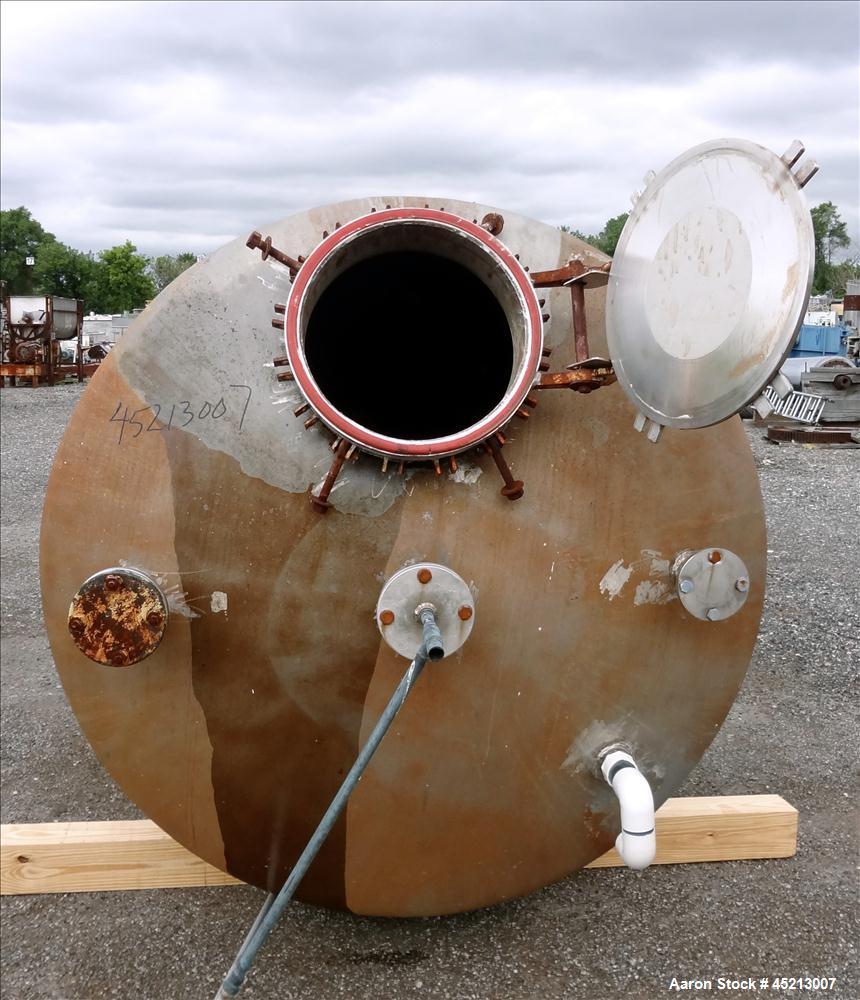 Used 2000 Gallon Stainless Steel Graver Pressure Tank