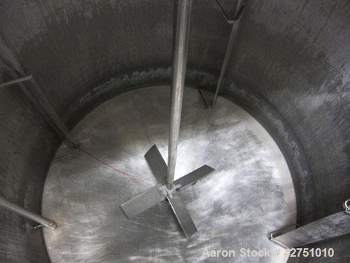 Used Groen Tank, 2000 Gallon, Model 2000 SP, Stainless Steel, Vertical. 84" Diameter x 90" straight side. Open top with (2) 1/3 hinged covers, coned bottom. Stainless steel agitator bridge with a Lig...