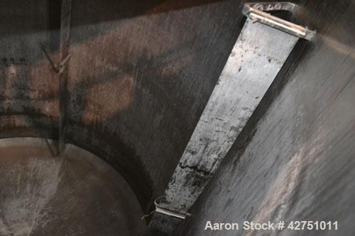 Used Groen Tank, 2000 Gallon, Model 2000 SP, 304 Stainless Steel, Vertical. 84" Diameter x 90" straight side. Open top with (2) 1/3 hinged covers, coned bottom. Bolt on stainless steel agitator bridg...
