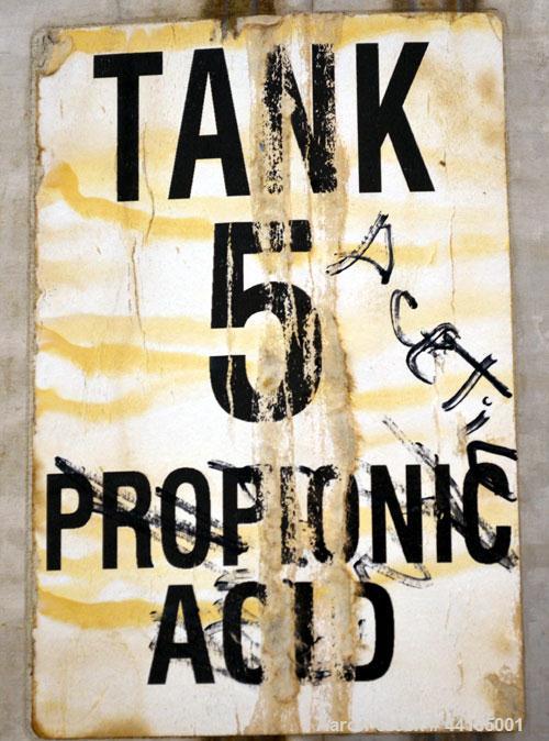 Used Groen Tank, 2500 Gallons, 304 Stainless Steel, Vertical. 90” Diameter x 78” straight side, dished top and bottom. Openings top (2) 1-5/8” threaded, 2-1/2” threaded, 15-3/4” man way with cover. 2...