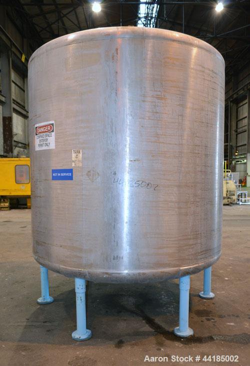 Used Groen Tank, 2500 Gallons, 304 Stainless Steel, Vertical. 90” Diameter x 78” straight side, dished top and bottom. Openings: top (2) 1-5/8” threaded, 2-1/2” threaded, 15-3/4” manway with cover; 2...