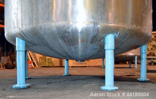 Used Groen Tank, 2500 Gallons, 304 Stainless Steel, Vertical. 90” Diameter x 78” straight side, dished top and bottom. Openings top (2) 1-5/8” threaded, 2-1/2” threaded, 15-3/4” man way with cover. 2...