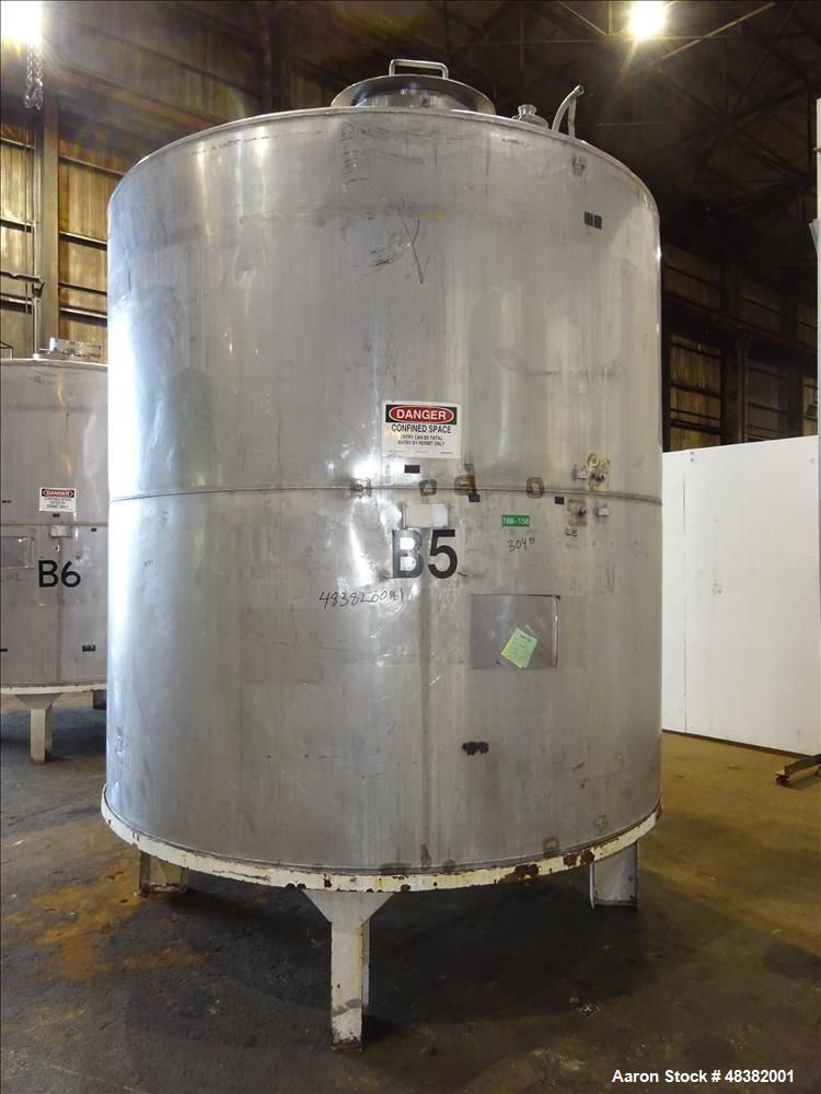 Used- Hicks Inc. Tank, 3,000 Gallon, 304 Stainless Steel, Vertical.