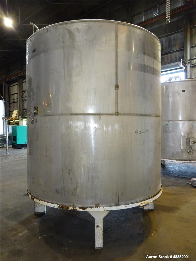 Used Hicks Inc. Tank, 3,000 Gallon, 304 Stainless Steel, Vertical.