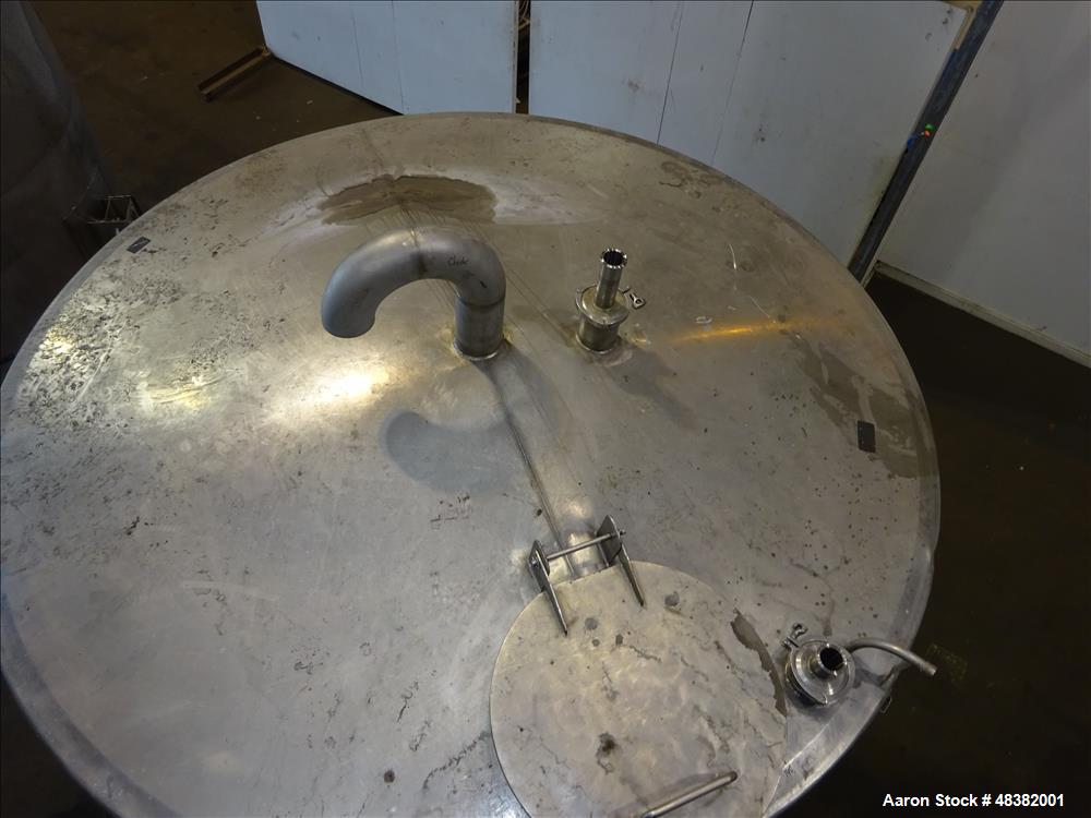 Used Hicks Inc. Tank, 3,000 Gallon, 304 Stainless Steel, Vertical.