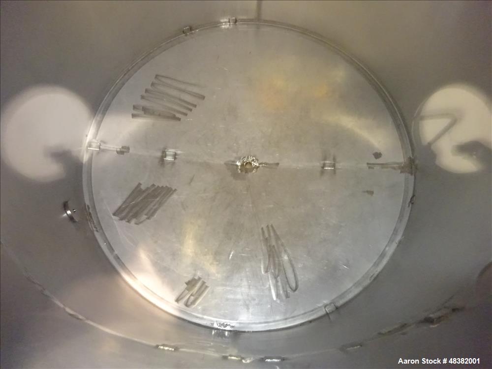 Used Hicks Inc. Tank, 3,000 Gallon, 304 Stainless Steel, Vertical.