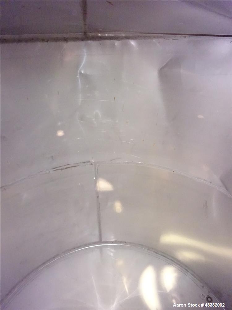 Used Hicks Inc. Tank, 3,000 Gallon, 304 Stainless Steel, Vertical.