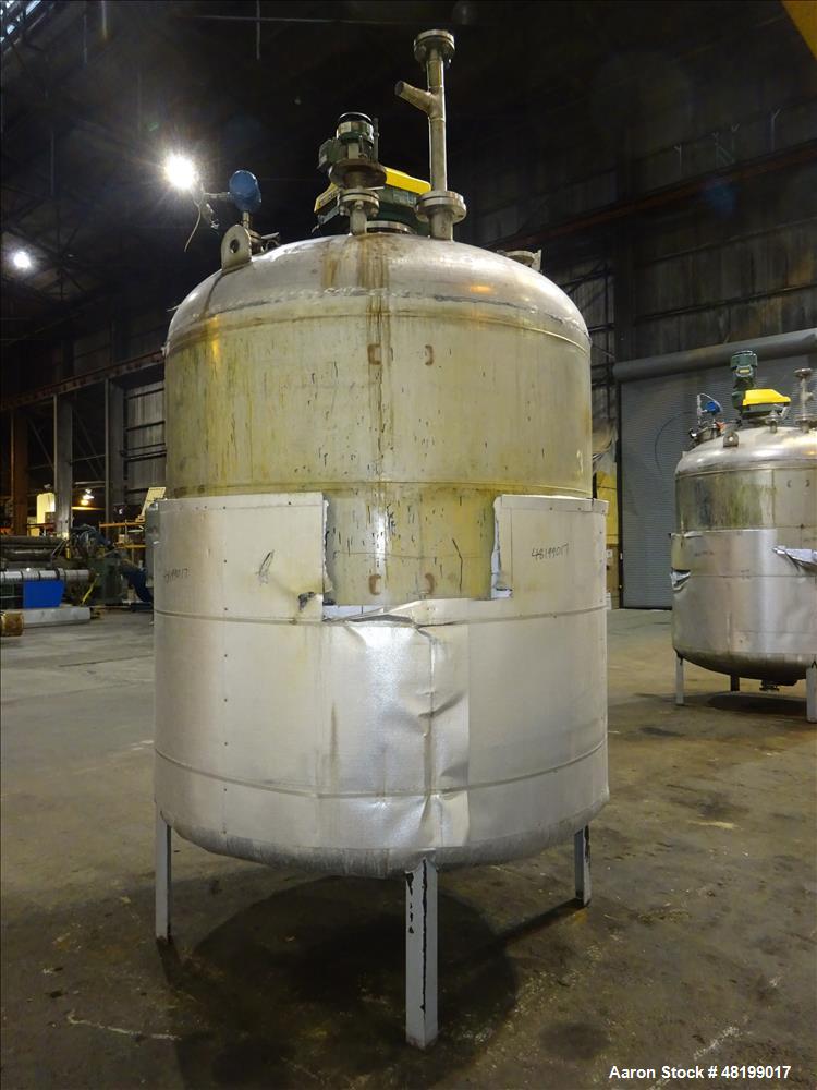Used Industrial Piping Tank, Approximate 1500 Gallon, 304L Stainless Steel, Ver