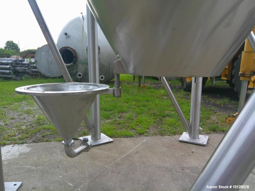 Used JV Northwest Inc 3,900-Gallon Jacketed Stainless Steel Vertical Tank