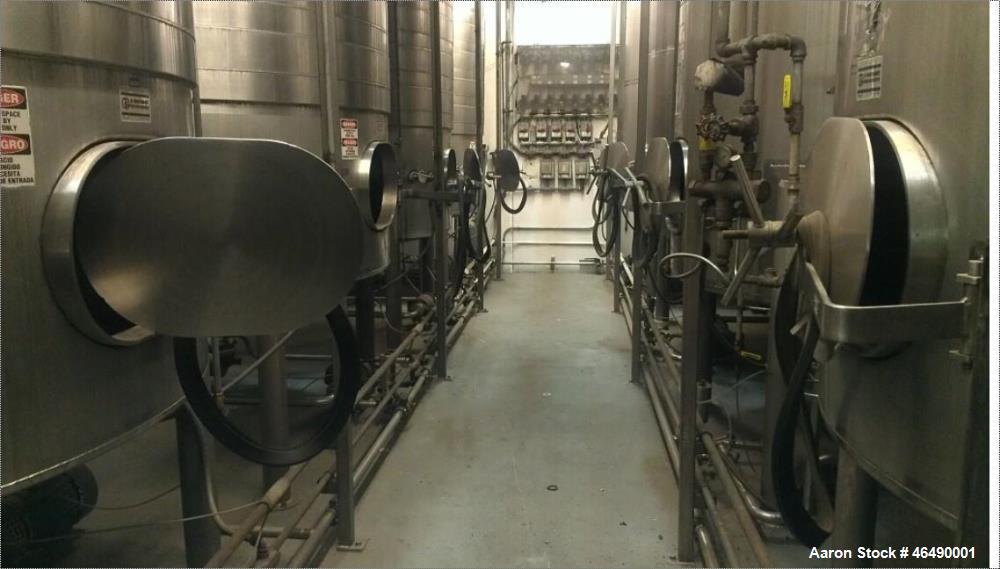 Used J.V. Northwest Tank, 4500 Gallon, 304 Stainless Steel, Vertical.