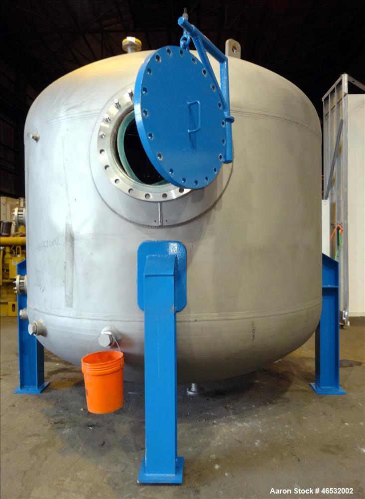 Unused- Graver Water Systems Approximate 4000 Gallon Mixed Bed Vessel Ion Exchange Column Tank. Manufactured by Kennedy Tank, 304/304L stainless steel, vertical. 120" Diameter x 60" straight side, 2:...