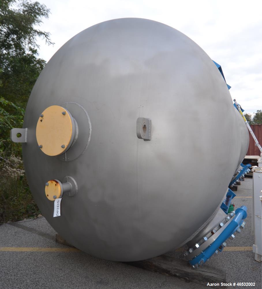Unused- Graver Water Systems Approximate 4000 Gallon Mixed Bed Vessel Ion Exchange Column Tank. Manufactured by Kennedy Tank, 304/304L stainless steel, vertical. 120" Diameter x 60" straight side, 2:...