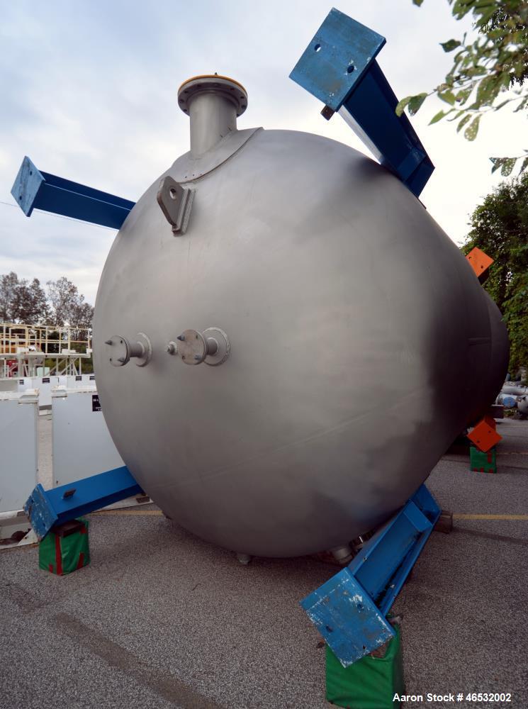 Unused- Graver Water Systems Approximate 4000 Gallon Mixed Bed Vessel Ion Exchange Column Tank. Manufactured by Kennedy Tank, 304/304L stainless steel, vertical. 120" Diameter x 60" straight side, 2:...