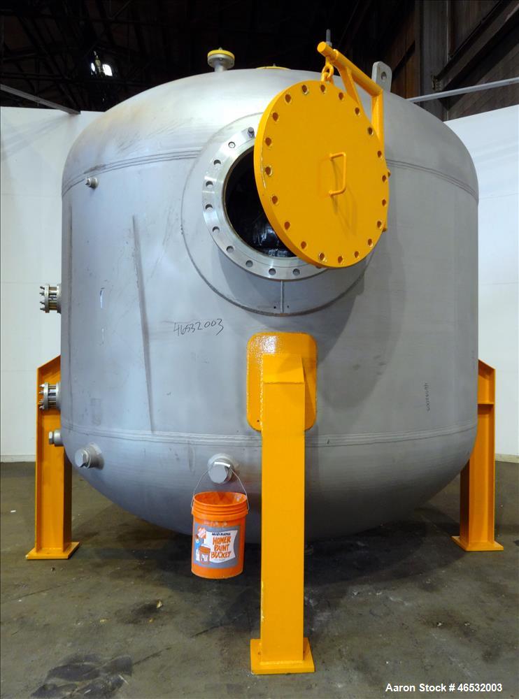 Unused- Graver Water Systems Approximate 4000 Gallon Mixed Bed Vessel Ion Exchange Column Tank. Manufactured by Kennedy Tank, 304/304L stainless steel, vertical. 120" Diameter x 60" straight side, 2:...