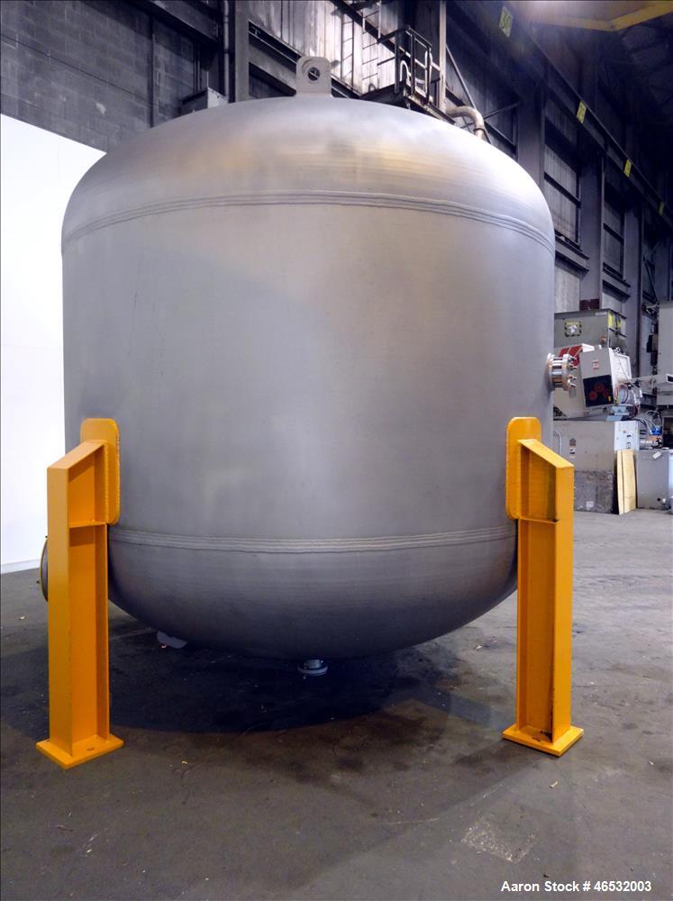 Unused- Graver Water Systems Approximate 4000 Gallon Mixed Bed Vessel Ion Exchange Column Tank. Manufactured by Kennedy Tank, 304/304L stainless steel, vertical. 120" Diameter x 60" straight side, 2:...