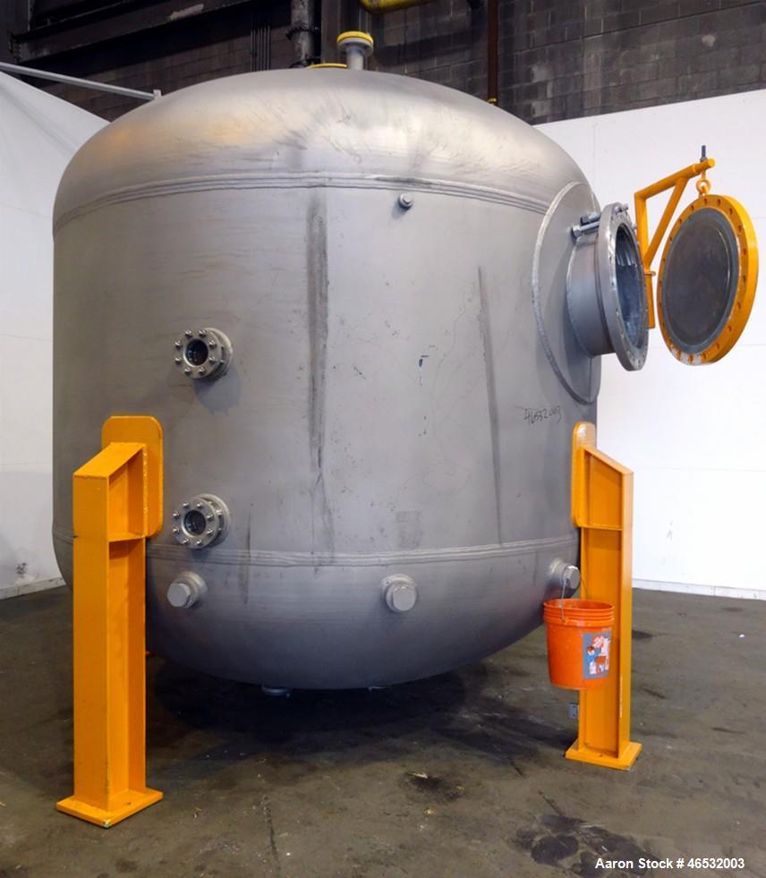 Unused- Graver Water Systems Approximate 4000 Gallon Mixed Bed Vessel Ion Exchange Column Tank. Manufactured by Kennedy Tank, 304/304L stainless steel, vertical. 120" Diameter x 60" straight side, 2:...