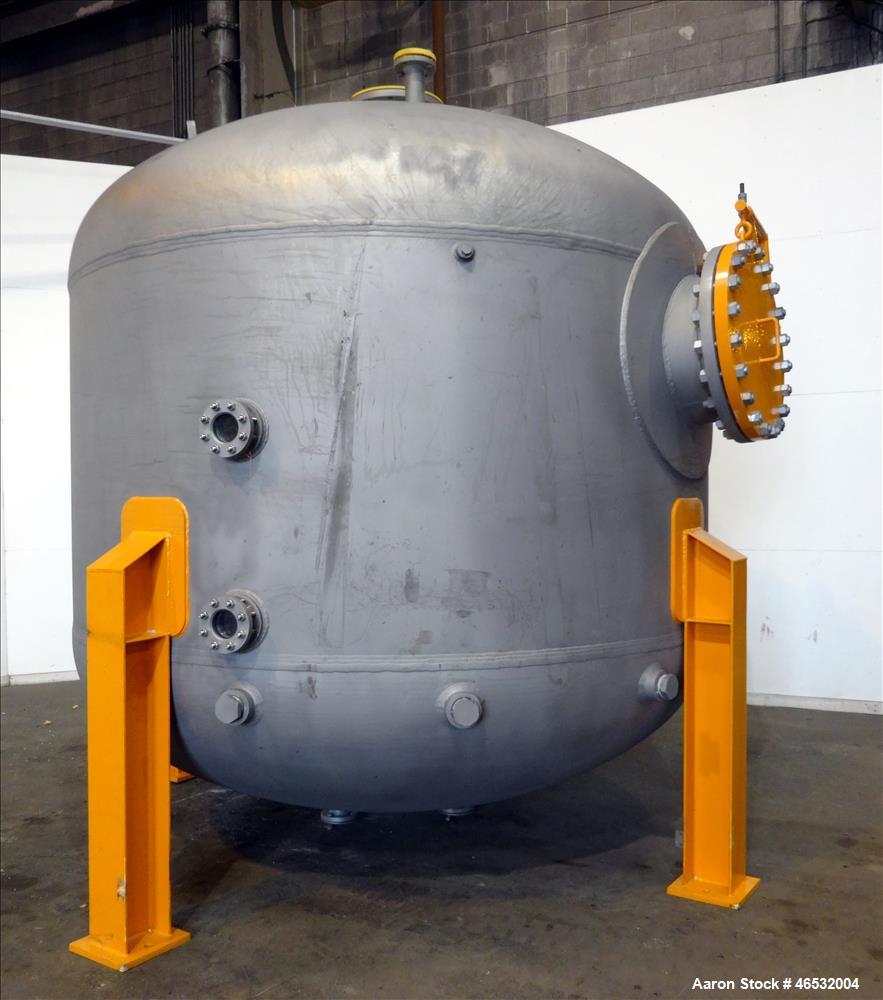 Unused- Graver Water Systems Approximate 4000 Gallon Mixed Bed Vessel Ion Exchange Column Tank. Manufactured by Kennedy Tank, 304/304L stainless steel, vertical. 120" Diameter x 60" straight side, 2:...
