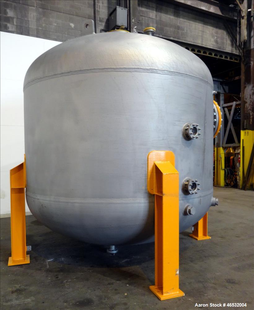 Unused- Graver Water Systems Approximate 4000 Gallon Mixed Bed Vessel Ion Exchange Column Tank. Manufactured by Kennedy Tank, 304/304L stainless steel, vertical. 120" Diameter x 60" straight side, 2:...