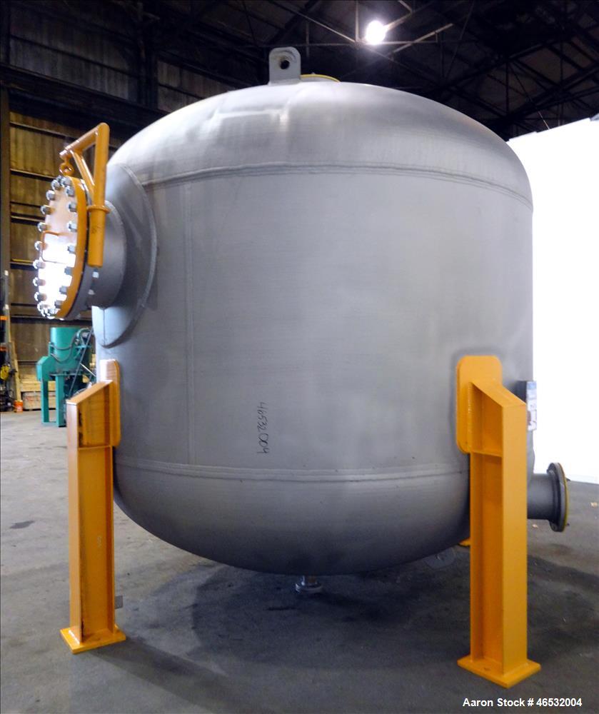 Unused- Graver Water Systems Approximate 4000 Gallon Mixed Bed Vessel Ion Exchange Column Tank. Manufactured by Kennedy Tank, 304/304L stainless steel, vertical. 120" Diameter x 60" straight side, 2:...