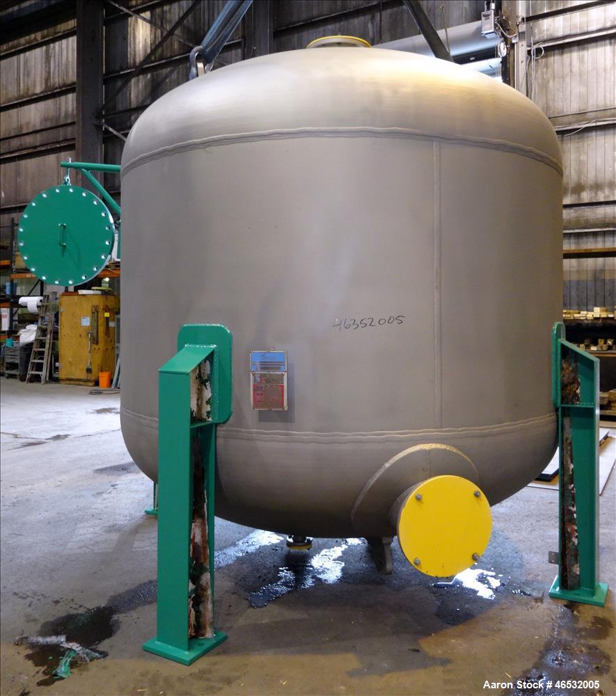 Unused- Graver Water Systems Approximate 4000 Gallon Mixed Bed Vessel Ion Exchange Column Tank. Manufactured by Kennedy Tank, 304/304L stainless steel, vertical. 120" Diameter x 60" straight side, 2:...
