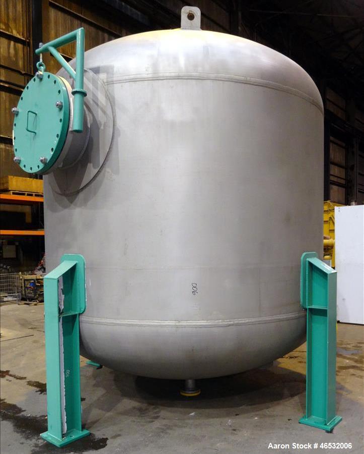 Unused- Graver Water Systems Approximate 4700 Gallon Cation Vessel Ion Exchange Column Tank. Manufactured by Kennedy Tank, 316/316L stainless steel, vertical. 120" Diameter x 76" straight side, 2:1 e...