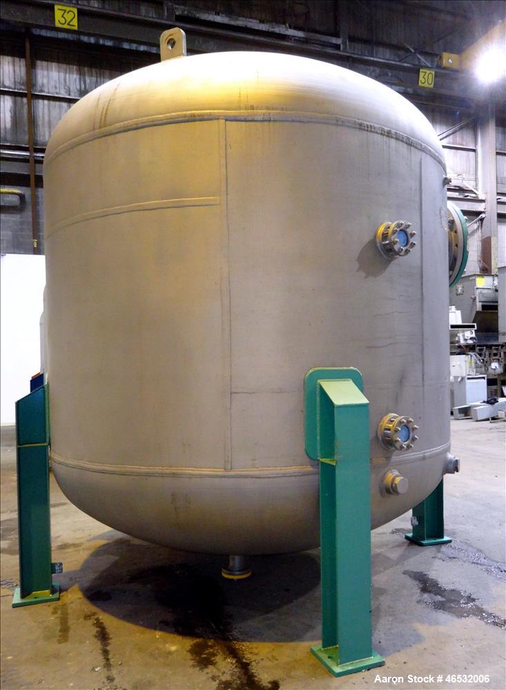 Unused- Graver Water Systems Approximate 4700 Gallon Cation Vessel Ion Exchange Column Tank. Manufactured by Kennedy Tank, 316/316L stainless steel, vertical. 120" Diameter x 76" straight side, 2:1 e...