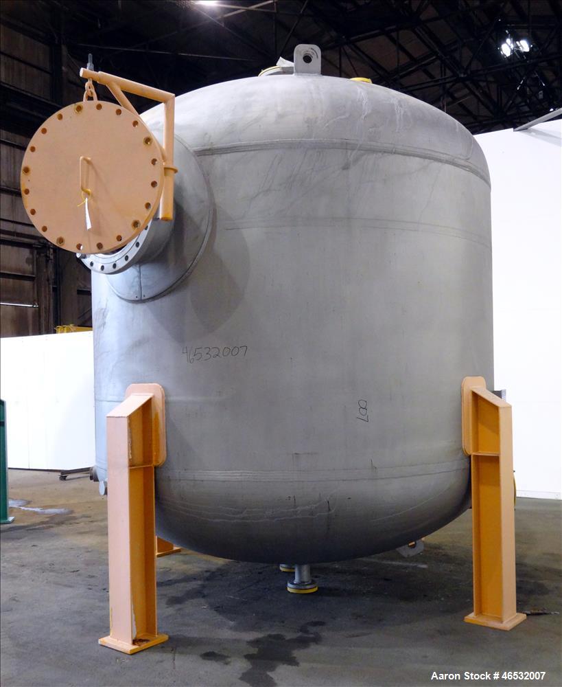 Unused- Graver Water Systems Approximate 4700 Gallon Cation Vessel Ion Exchange Column Tank. Manufactured by Kennedy Tank, 316/316L stainless steel, vertical. 120" Diameter x 76" straight side, 2:1 e...