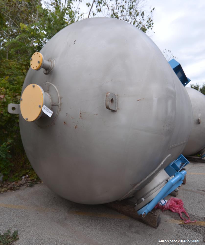 Unused- Graver Water Systems Approximate 4700 Gallon Cation Vessel Ion Exchange Column Tank. Manufactured by Kennedy Tank, 316/316L stainless steel, vertical. 120" Diameter x 76" straight side, 2:1 e...