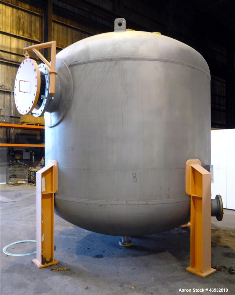 Unused- Graver Water Systems Approximate 4700 Gallon Cation Vessel Ion Exchange Column Tank. Manufactured by Kennedy Tank, 316/316L stainless steel, vertical. 120" Diameter x 76" straight side, 2:1 e...