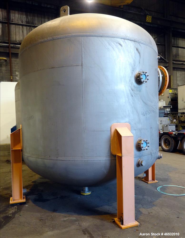 Unused- Graver Water Systems Approximate 4700 Gallon Cation Vessel Ion Exchange Column Tank. Manufactured by Kennedy Tank, 316/316L stainless steel, vertical. 120" Diameter x 76" straight side, 2:1 e...