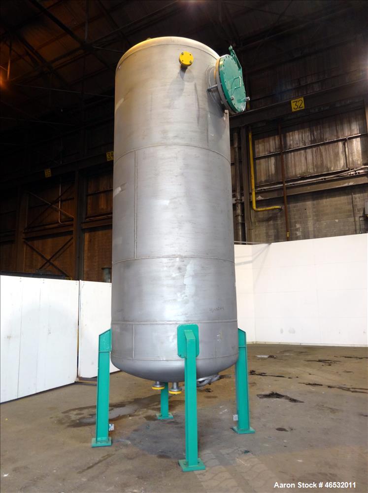 Unused- Graver Water Systems Approximate 3000 Gallon Exhausted Resin Storage Vessel. Manufactured by Kennedy Tank, 304/304L stainless steel, vertical. 72" Diameter x 168" straight side, dished top an...